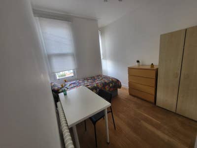 Beautiful Large Rooms in Willesden Junction Main Photo
