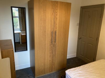 Double room in Pleasant Victorian House  Main Photo