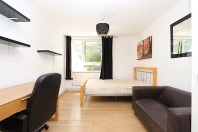 Most Affordable Rooms in East - Great Condition Main Photo