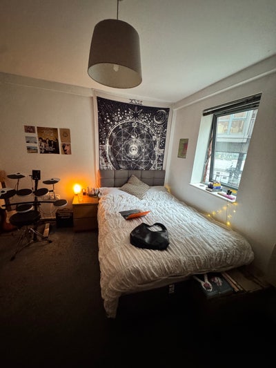 Double Room Available in Deansgate April/May  Main Photo