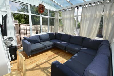 Double Room Available Main Photo