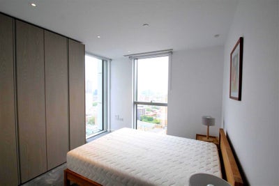 Master bedroom (en suite) available from 14th Apri Main Photo