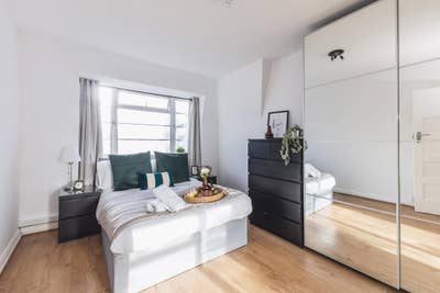 Lovely Double Room &pound;850pm Inc Bills Wifi Cleaner Main Photo