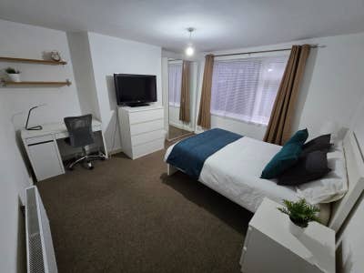 Big Double Room City Centre -SO14 Main Photo