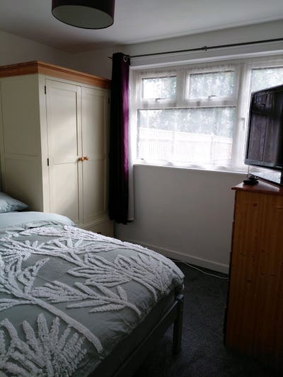 Room in down stairs maisonette Main Photo