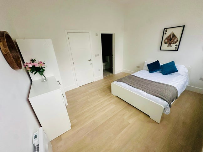 ✨ Stunning New Rooms – Prime Canary Wharf|Bills In Main Photo