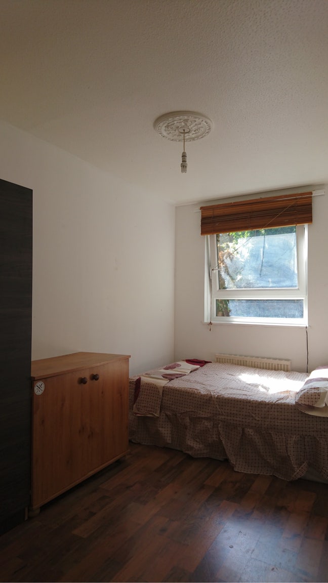 Furnished DBL Room near Limehouse | Bills Incl. Main Photo