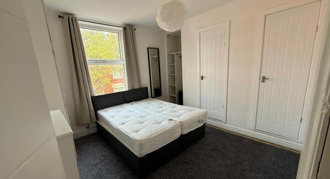 En-Suite Room Available Near Salford University Main Photo