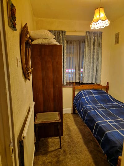 2 room for rend Main Photo