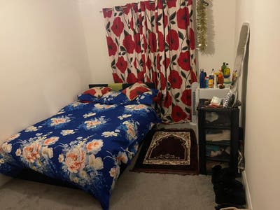 A furnished double room to rent Main Photo