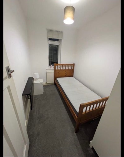 Cute Single Bedroom in East London ✨ Main Photo