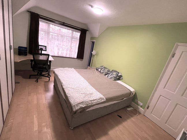 Large Double Rooms, Quiet Road, Close to Station Main Photo