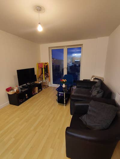 Female Roommate Wanted-B5 City Centre (Inc. bills) Main Photo