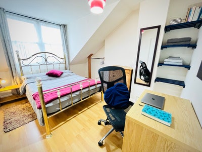 Cosy Victorian Gem | 5 Mins to Finsbury Park | Fem Main Photo