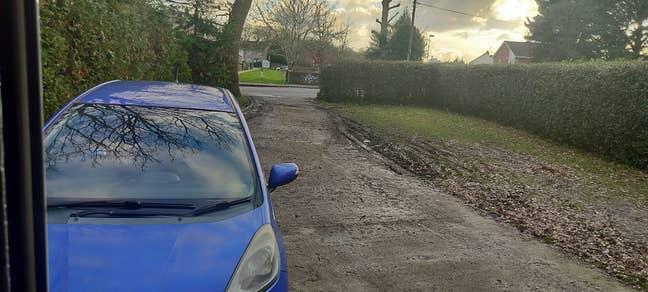 Double bedrooms near Crawley town centre Main Photo