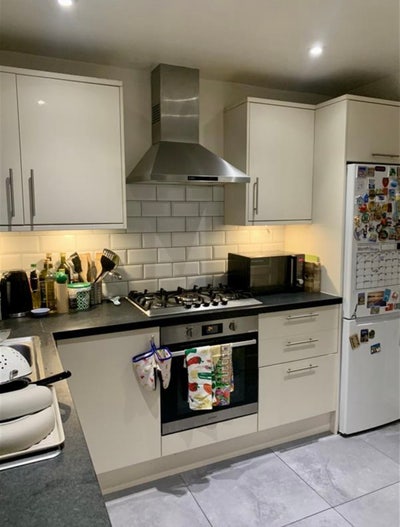 2 Double Rooms Available in our Earlsfield House Main Photo