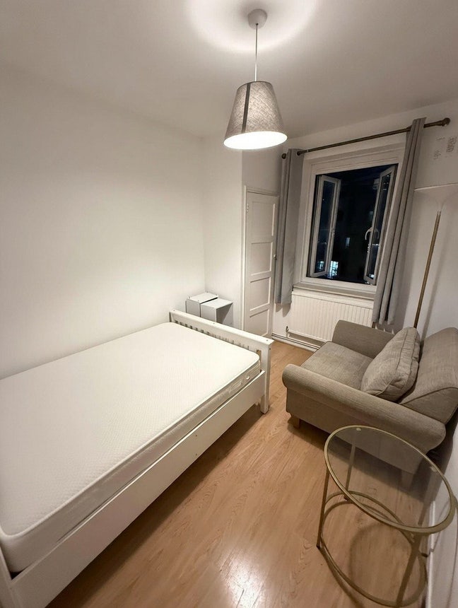 New Double Room By London Shard Main Photo