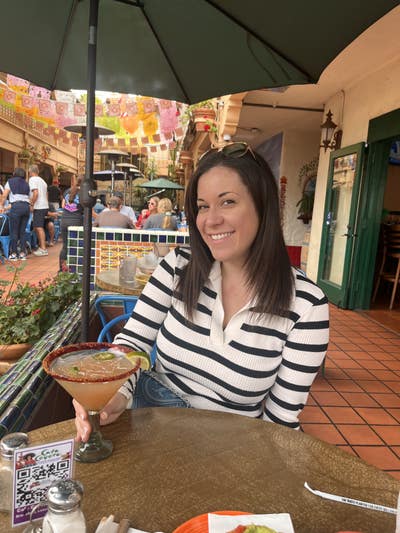 Looking for female roommates ❤️ Main Photo