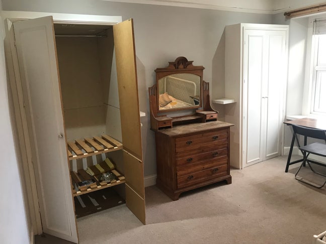 March 20th- Short let also Considered Main Photo