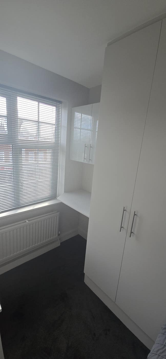 Single room Ruislip Manor Main Photo