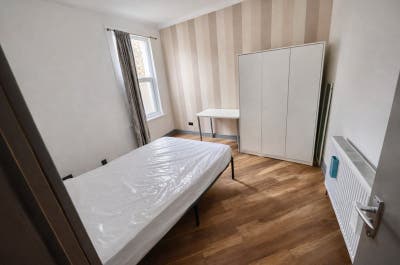 ✨Leyton - Couples welcome - Bills included Main Photo