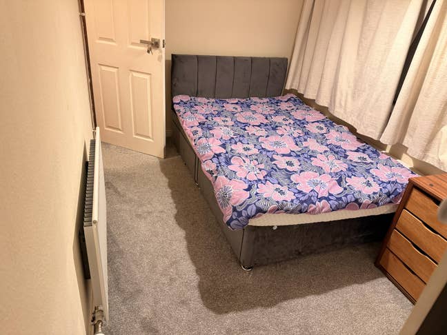Room for Rent - Near Luton Airport  Main Photo