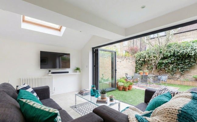 Double Bedroom Clapham South Bills & Cleaner inc! Main Photo