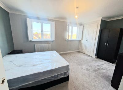 Beautiful Spacious Double Rooms Inc All Bills Main Photo