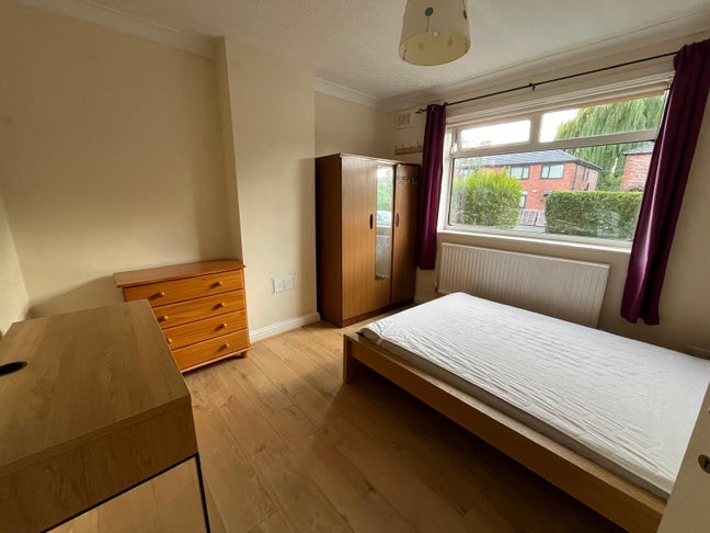 Parrs Wood Road, Manchester, M20 6GR Main Photo