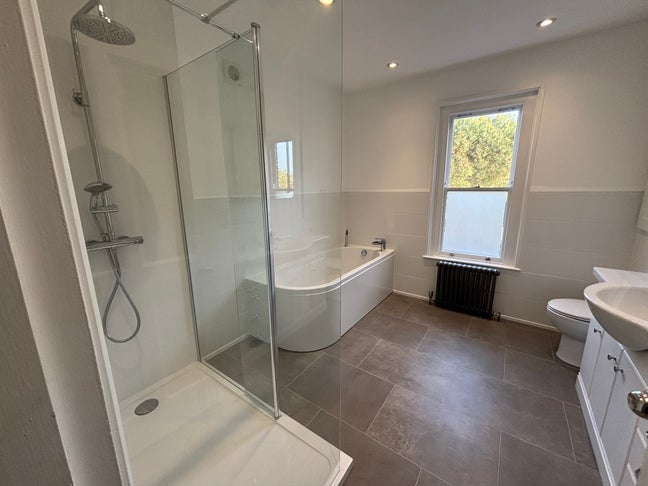 Luxurious 2 Double Bedroom 2 Bath Apartment Main Photo