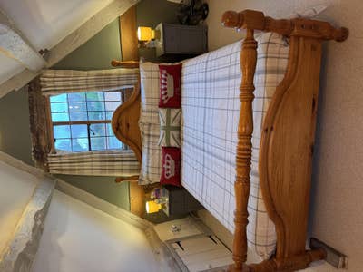 Self contained large double en-suite room  Main Photo