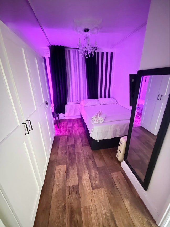 Monday to Friday Double room to let (Notting hill) Main Photo