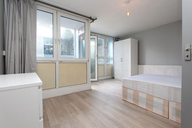 Beautiful refurbished rooms in Canary Wharf E14 Main Photo