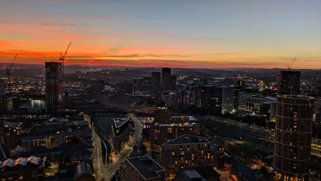 Spacious 29th-floor apartment with panoramic views Main Photo