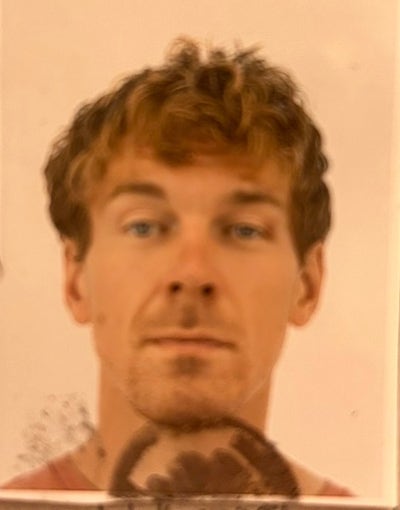 I am a male aged 31 looking for a double room... Main Photo