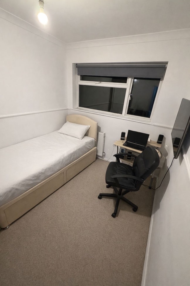 2 bedroom Flat Main Photo