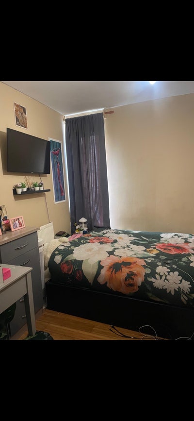 Room in a Clean, Friendly Home – Old Street Main Photo