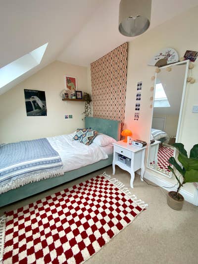Beautifully furnished double room Main Photo