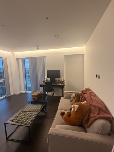 Bright Modern One-Bedroom Flat Battersea Main Photo