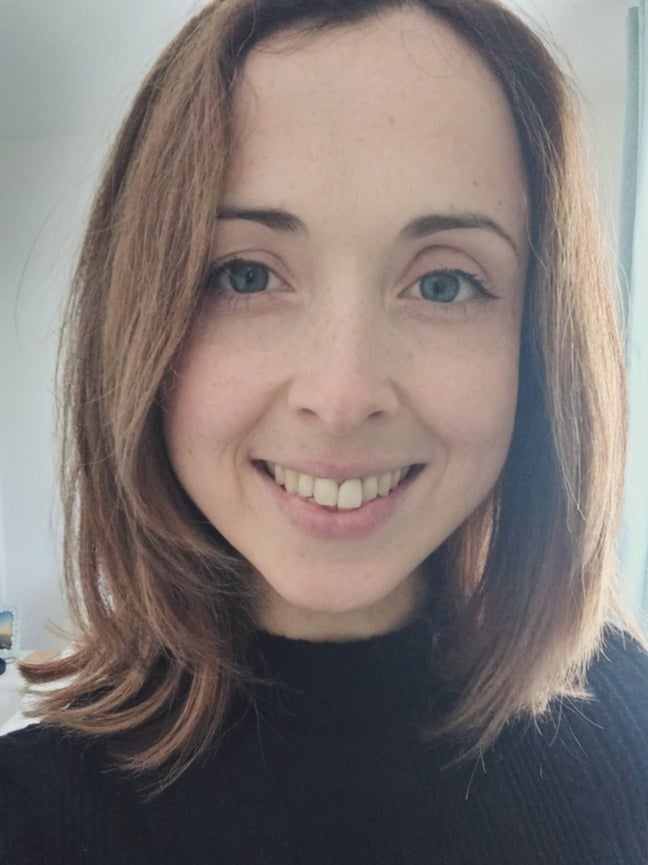 Professional female seeks clean double from JULY Main Photo