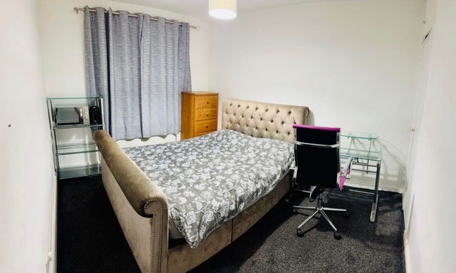 Double room , All bills included  Main Photo