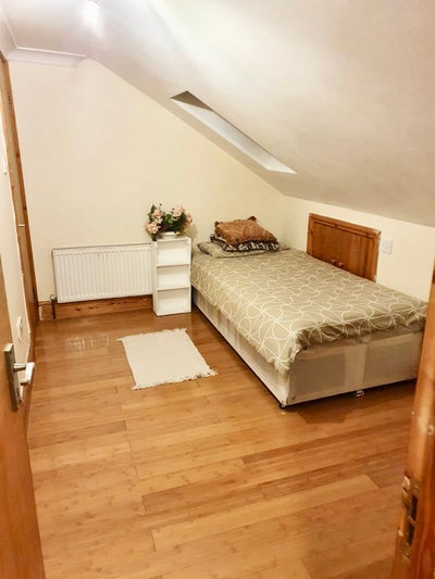 Loft Double Room Ensuite  Own Kitchenette Main Photo