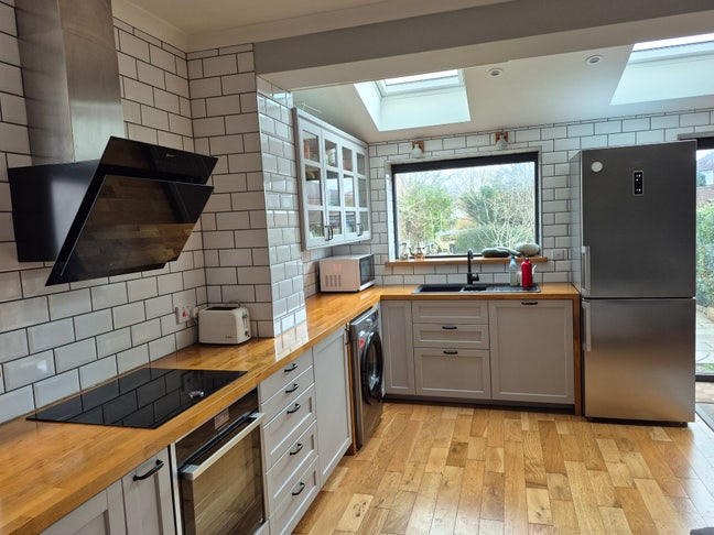 Double Bed Room (vegan/veggie not a requirement) Main Photo