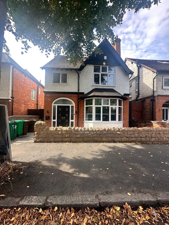 Room for Rent Harrington Drive 🤍 Main Photo