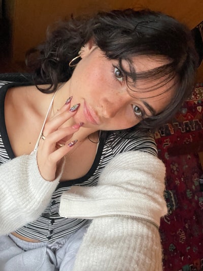 Creative girly looking for a room 💃🏽  Main Photo