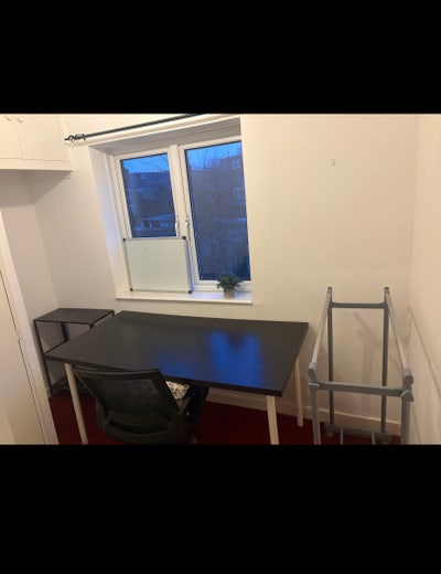 Spacious room with private study-zone 2, &pound;750month Main Photo