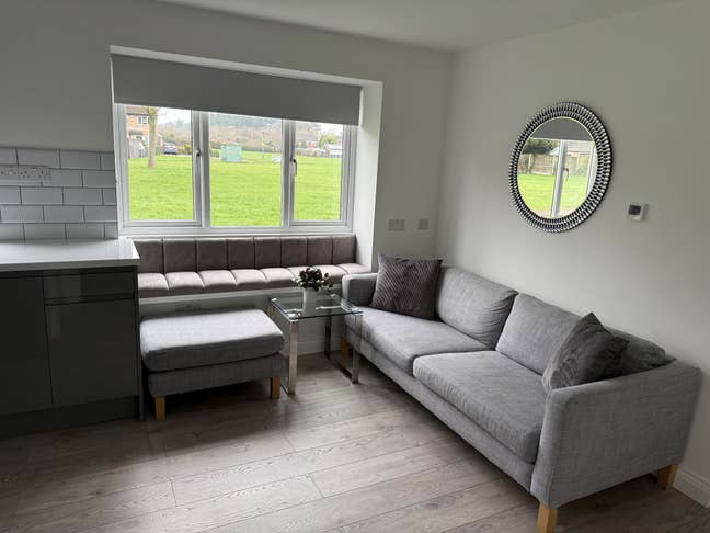 Fully refurbished, luxury 1 bedroom flat Main Photo