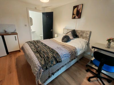 Beautiful Studio Room Next to Chilli Metro, NE6  Main Photo