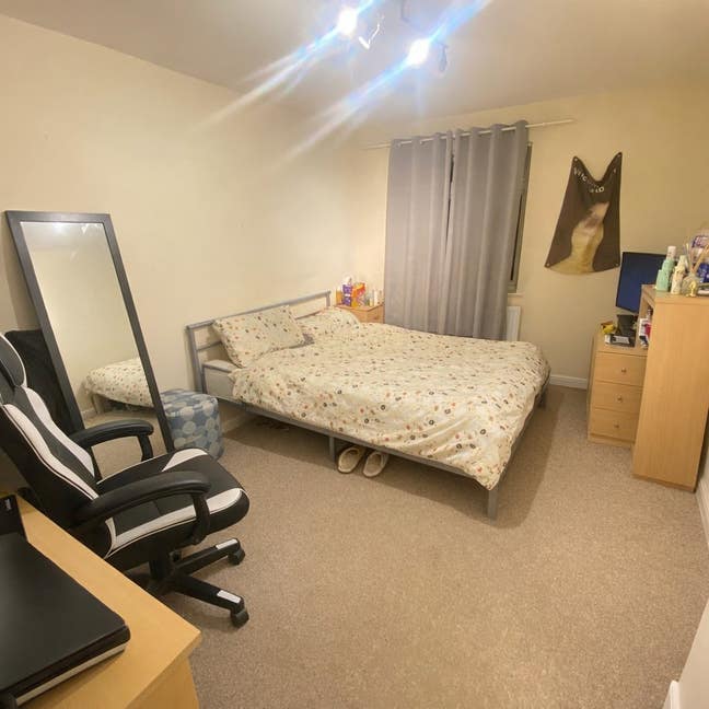 Double Room to Rent – &pound;490 per month (Short Term) Main Photo