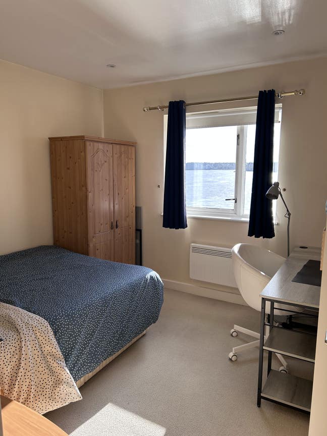 👉 Canary Wharf Room | Bills Inc | No Dep Main Photo